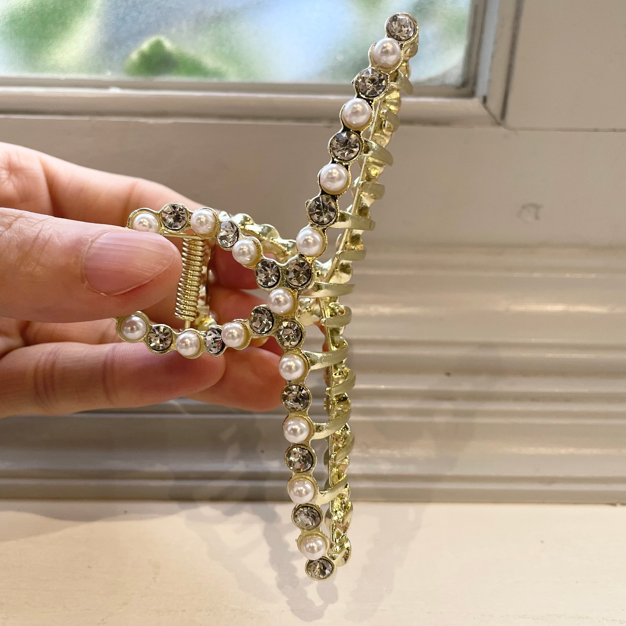 パールバンスクリップ 結婚式やパーティーヘアにオススメ♪ | KIKIMEE